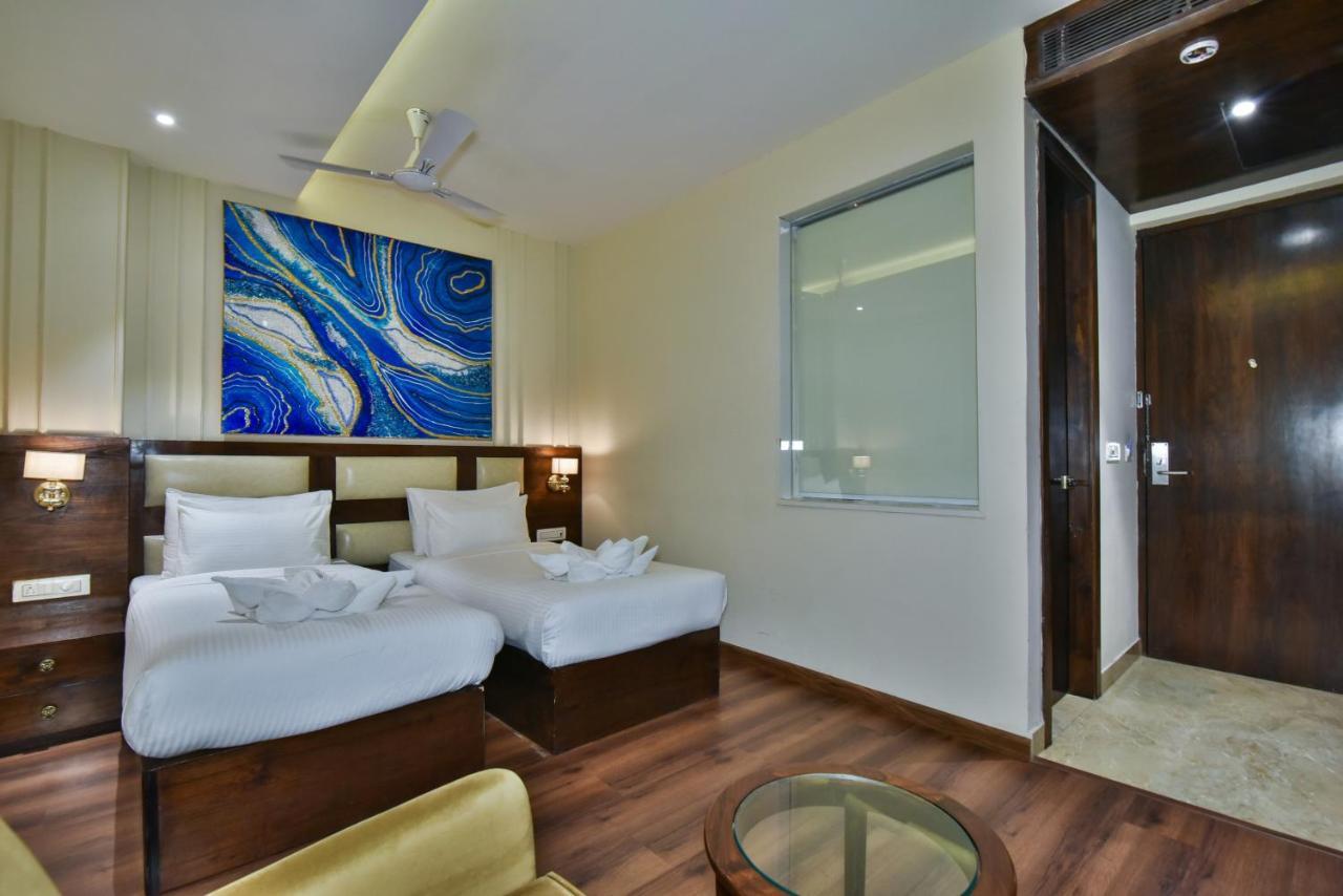 Hotel Br Grand With Nimo Club Amritsar -5 Mint From Golden Temple Esterno foto