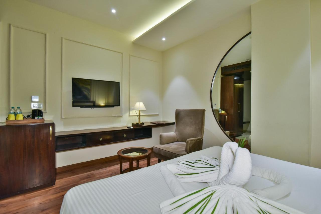 Hotel Br Grand With Nimo Club Amritsar -5 Mint From Golden Temple Esterno foto