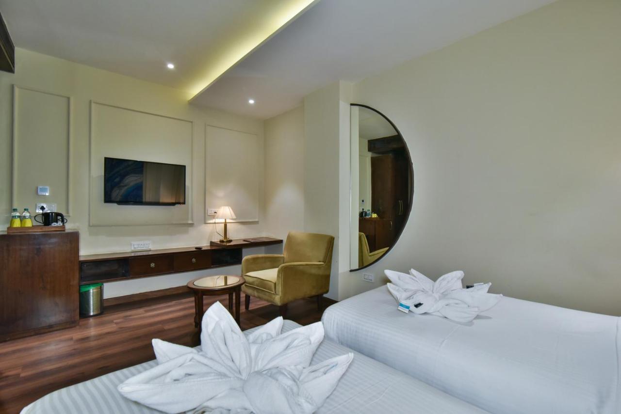 Hotel Br Grand With Nimo Club Amritsar -5 Mint From Golden Temple Esterno foto