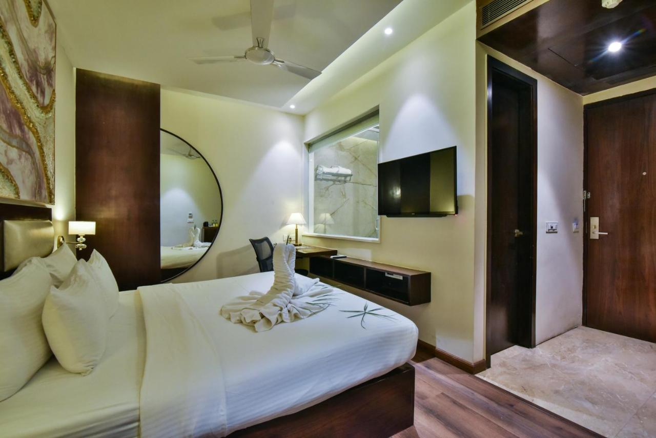 Hotel Br Grand With Nimo Club Amritsar -5 Mint From Golden Temple Esterno foto