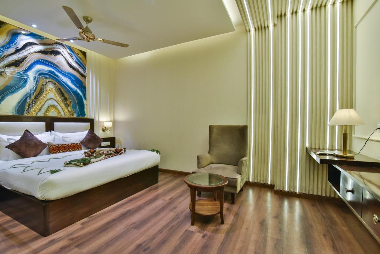 Hotel Br Grand With Nimo Club Amritsar -5 Mint From Golden Temple Esterno foto